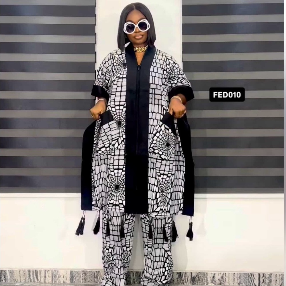 Black & White Patterned Women's Two-Piece Set